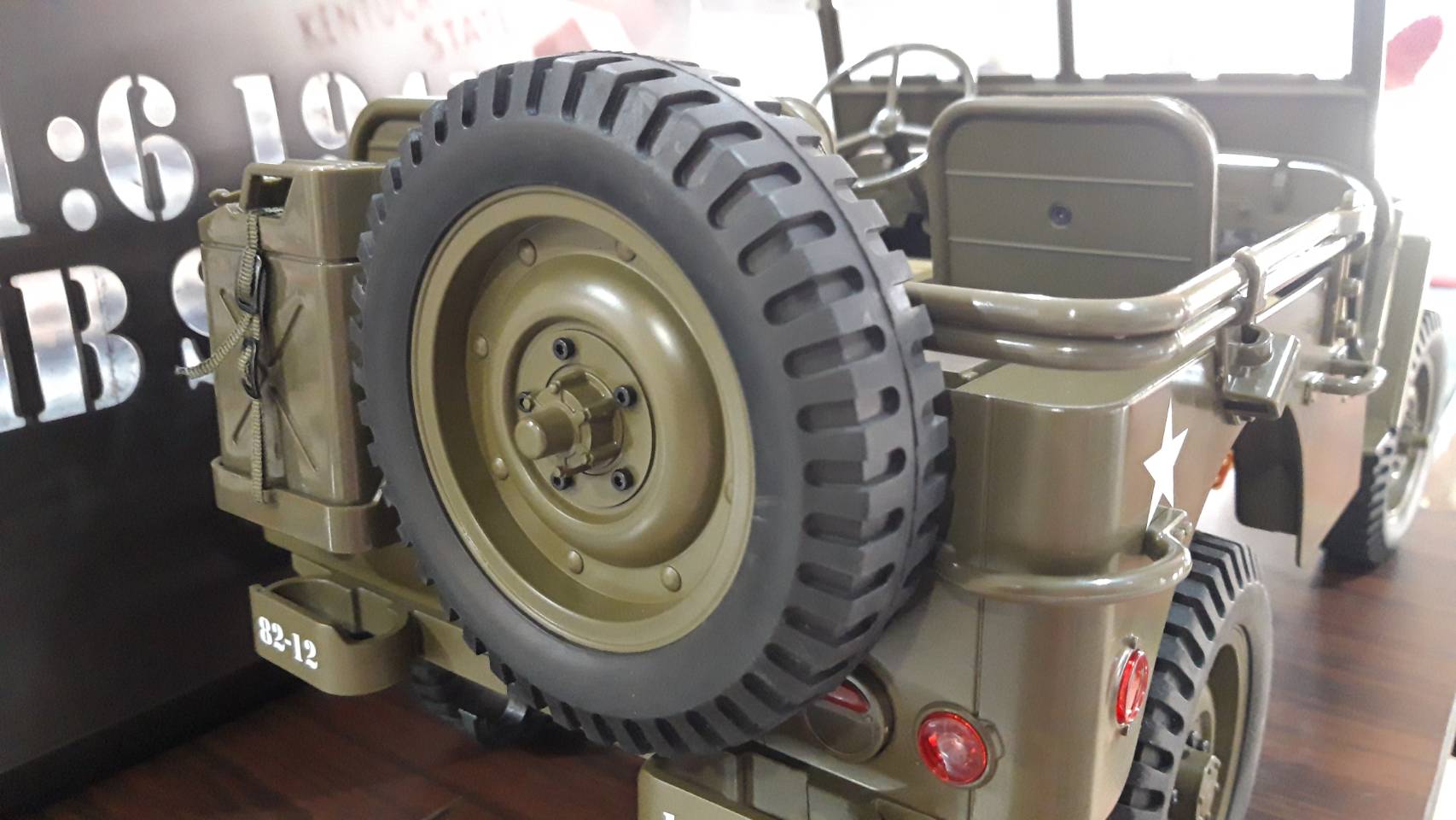 Jeep Willys (1:6 1941 MB Scaler)