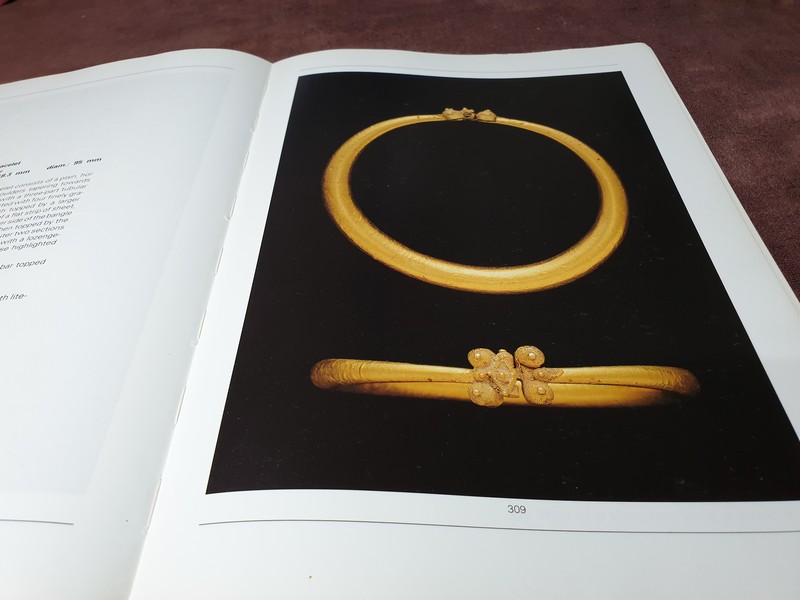 GOLD( Important Ancient and Ethnic Jewellery and Works of Art in Precious Metal ) by Habsburg, Feldman (fine art auctioneers)