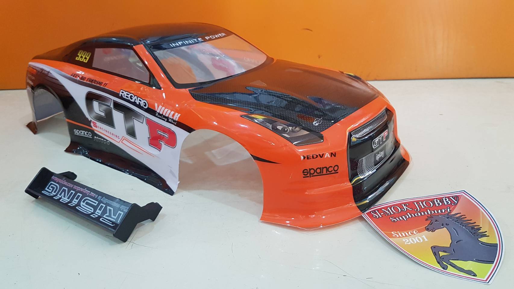 Nissan Skyline GT-R (R35) Body (Ora-Bla-Whi)