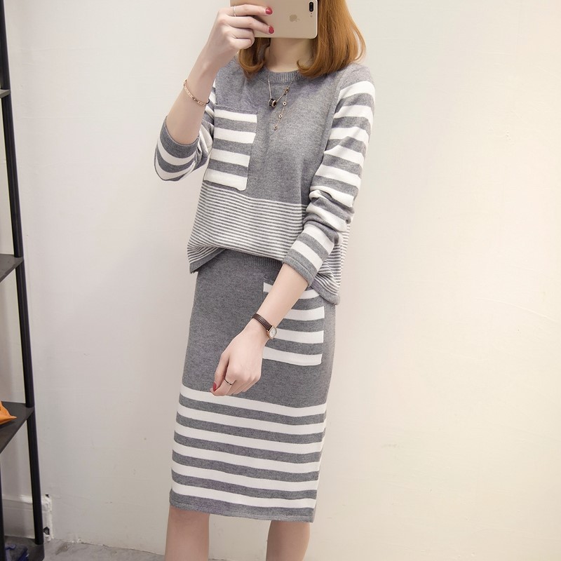 พรีออเดอร์ - เดรสไหมพรม Pre - DT167 (สีเทา)