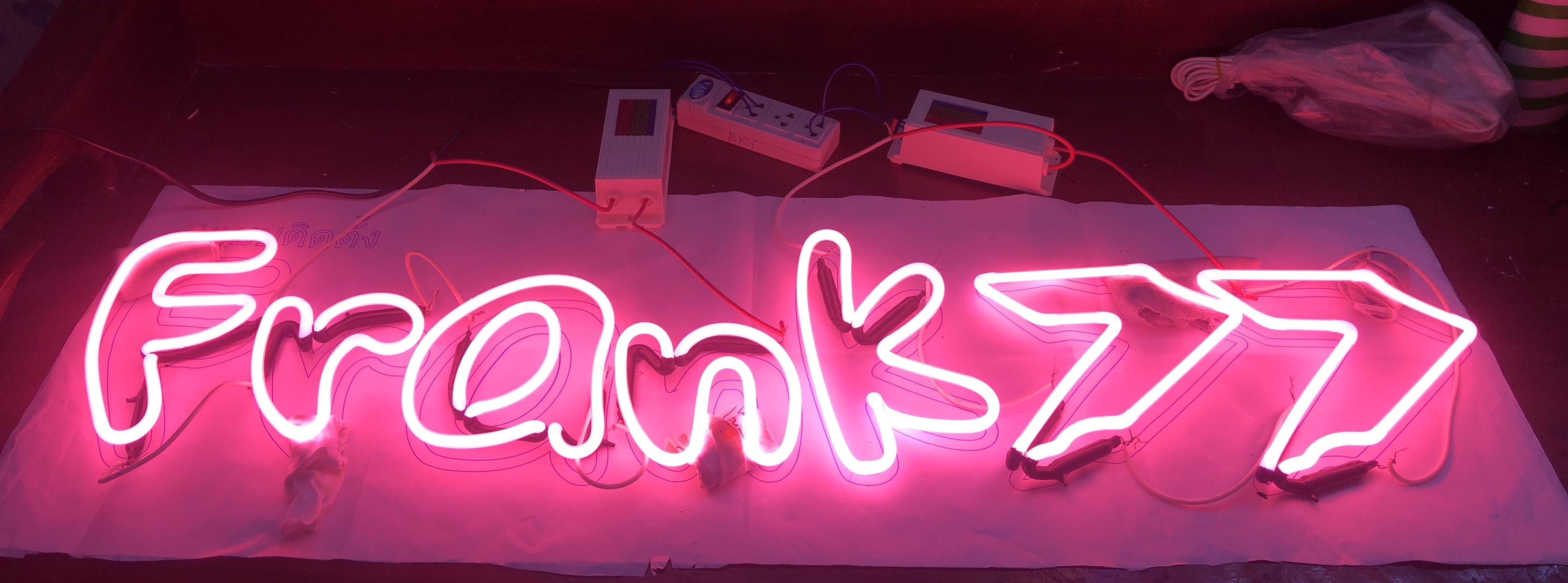 ป้ายไฟนีออนไลท์ - Frank77