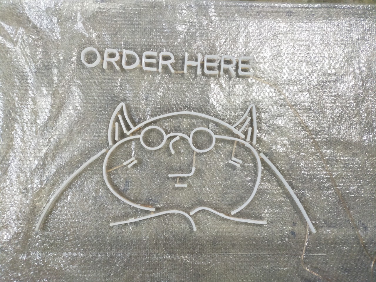 ไฟนีออน เฟค