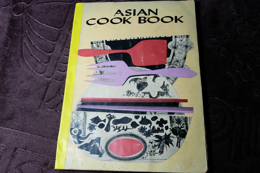YWCA COOK BOOK (asian cook book) ปี 2512