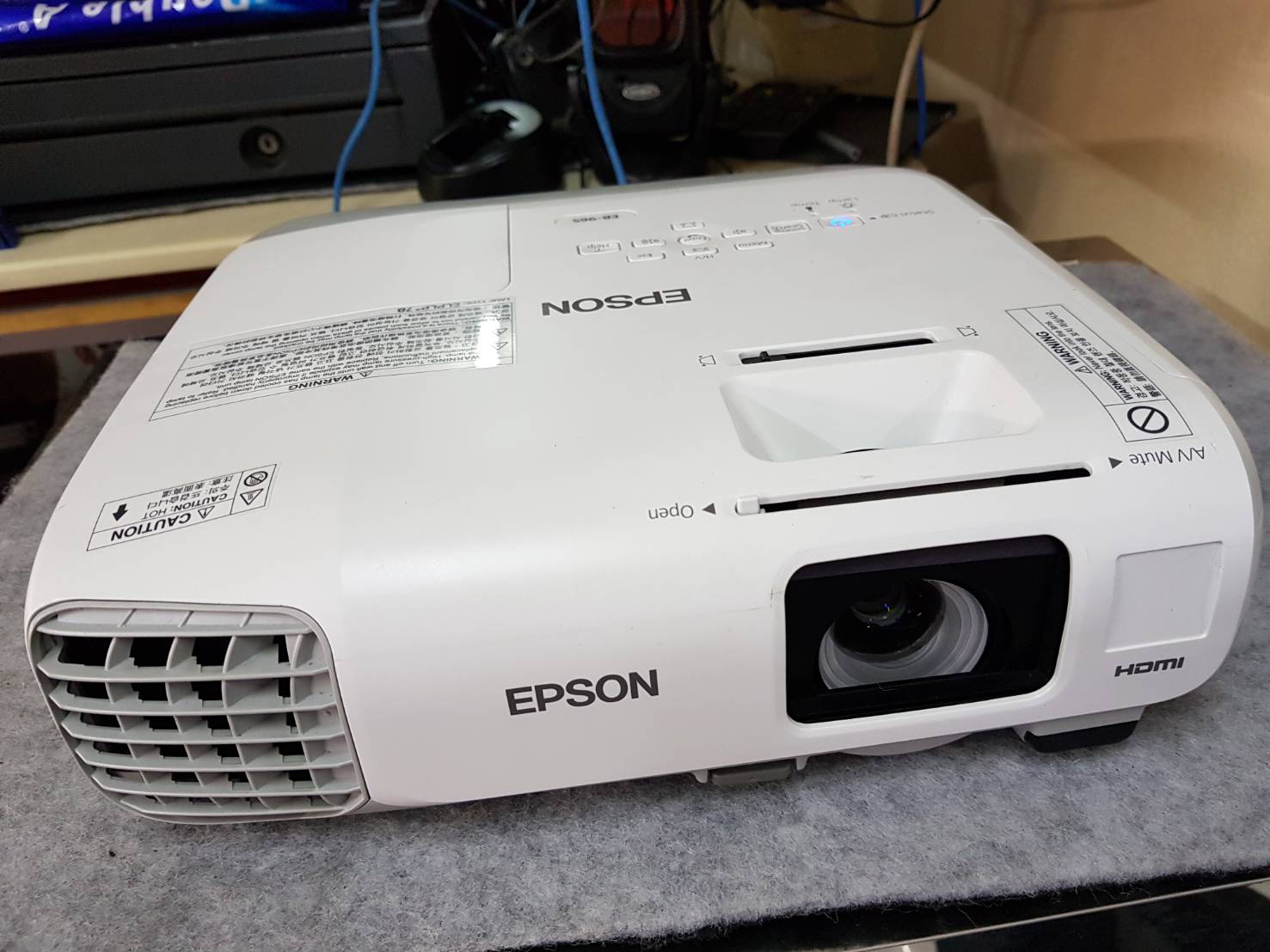 เครื่องโปรเจคเตอร์ EPSON EB-965 มือสอง( 3500 ลูเมน)