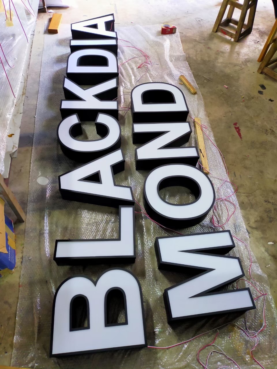 งานป้ายกล่องไฟ