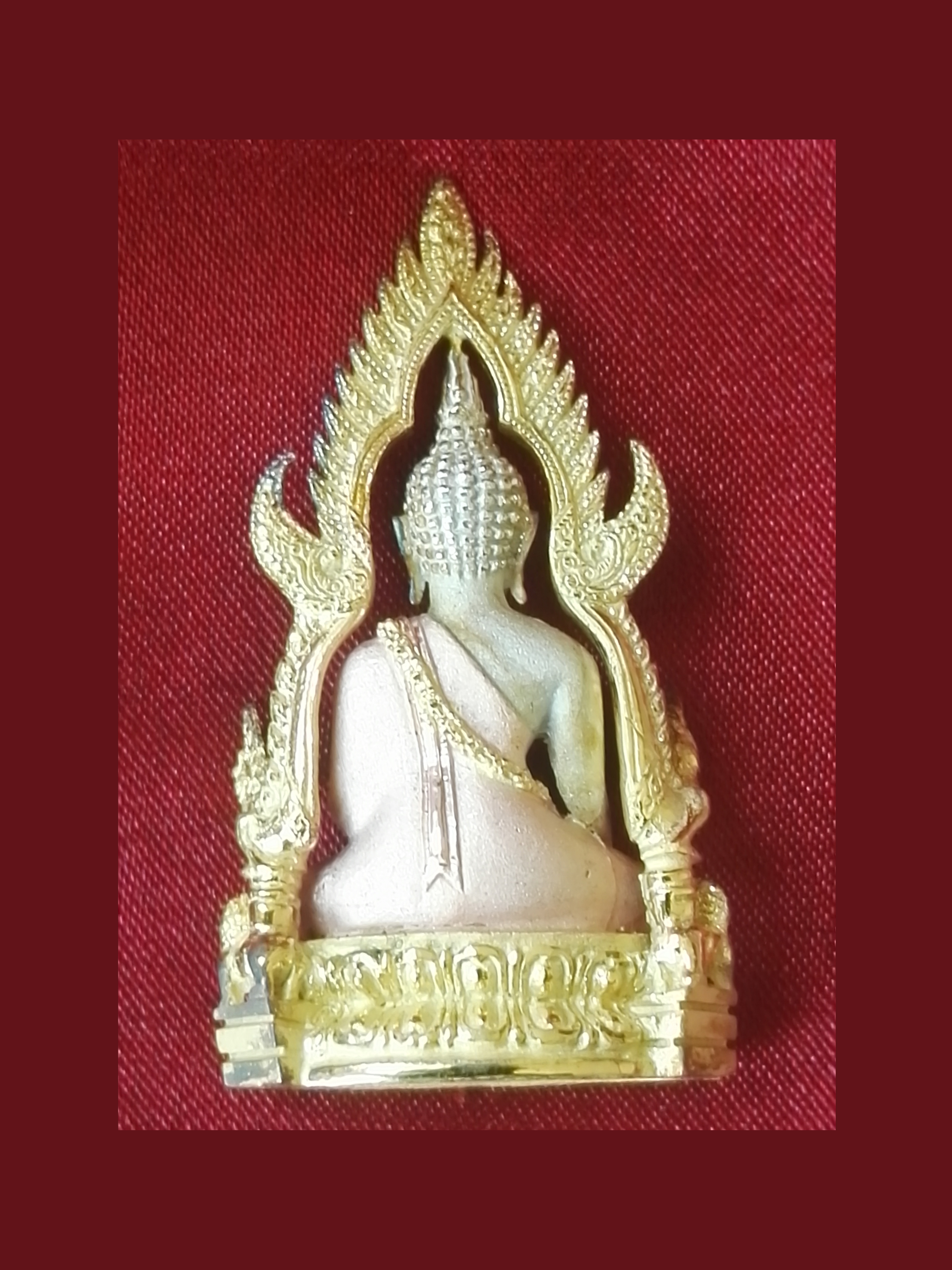 พระพุทธชินราช รุ่น มหาลาภ เนื้อเงิน ชุบ 3 กษัตริย์