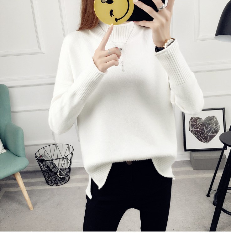 พร้อมส่ง - เสื้อไหมพรมทรงหลวม ST195 (สีขาว)