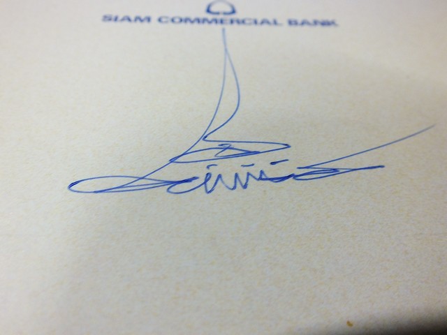 17 ปี จิตรกรรมพุทธศิลป์ เฉลิมชัย โฆษิตพิพัฒน์ 2519-2535 (มีลายเซ็นต์) พิมพ์ปี 2535