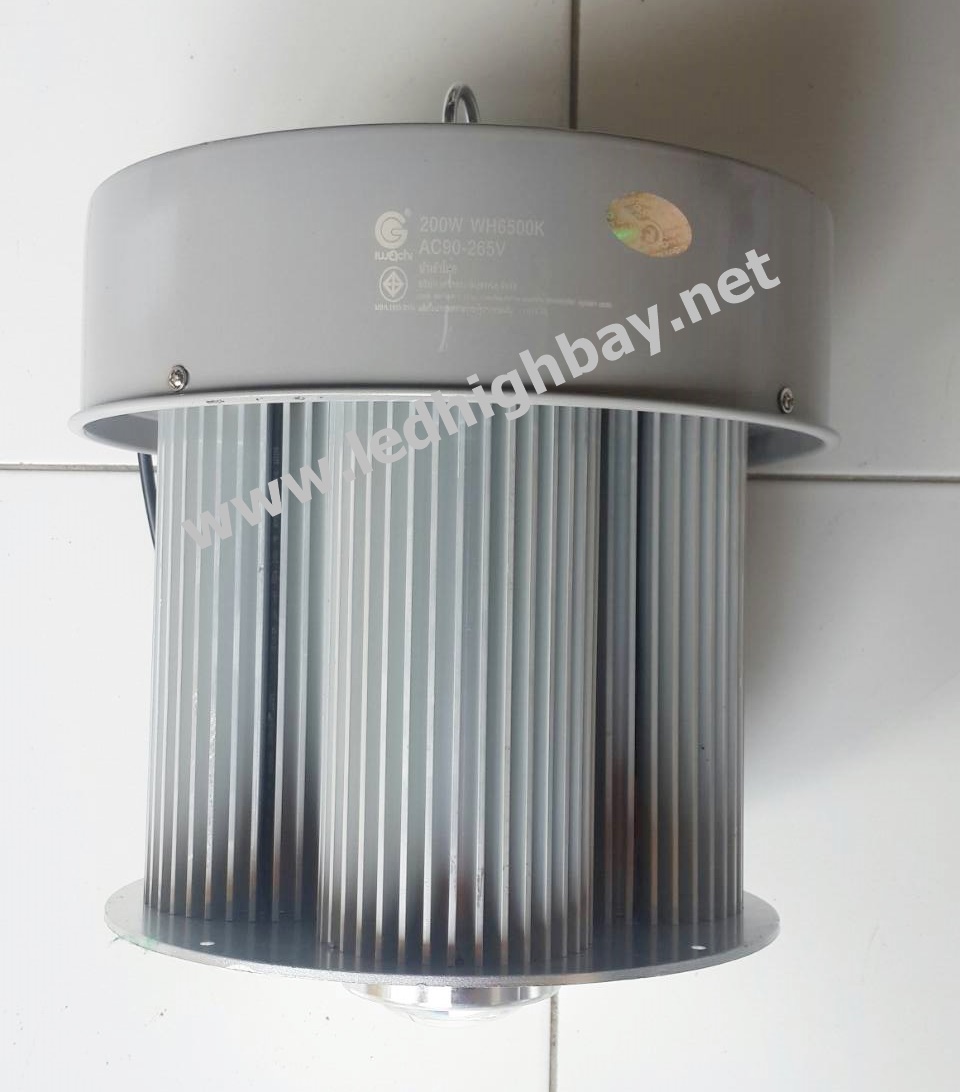 โคมไฮเบย์ LED IWACHI 200w (แสงส้ม)