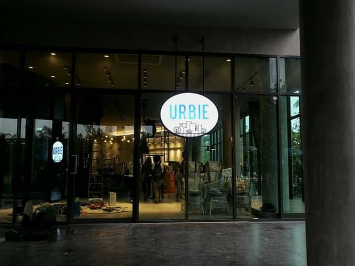 ป้ายโลโก้กล่องไฟ - ร้านURBIE ม.ธรรมศาสตร์รังสิต
