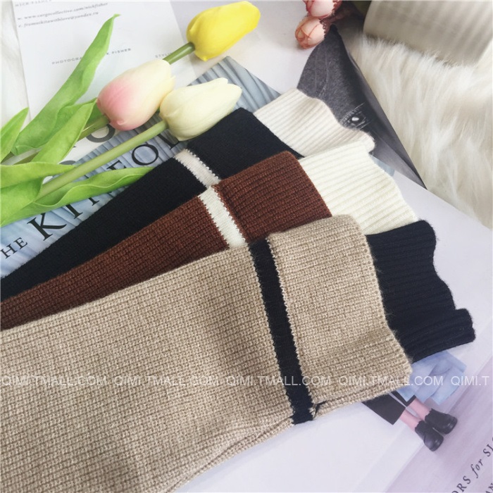 พรีออเดอร์ - เดรสไหมพรม Pre - DT112 (สีครีม)