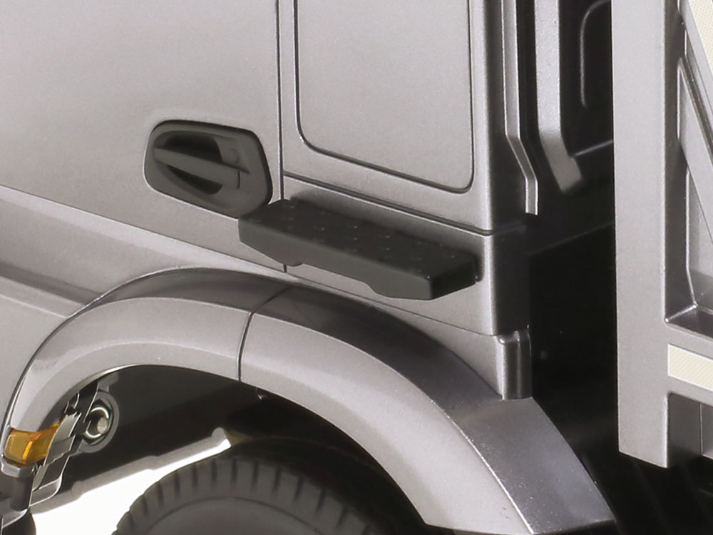 Mercedes-Benz AROCS 3348 6x4 Tipper Truck (Red Cab & Silver Bed Edition)