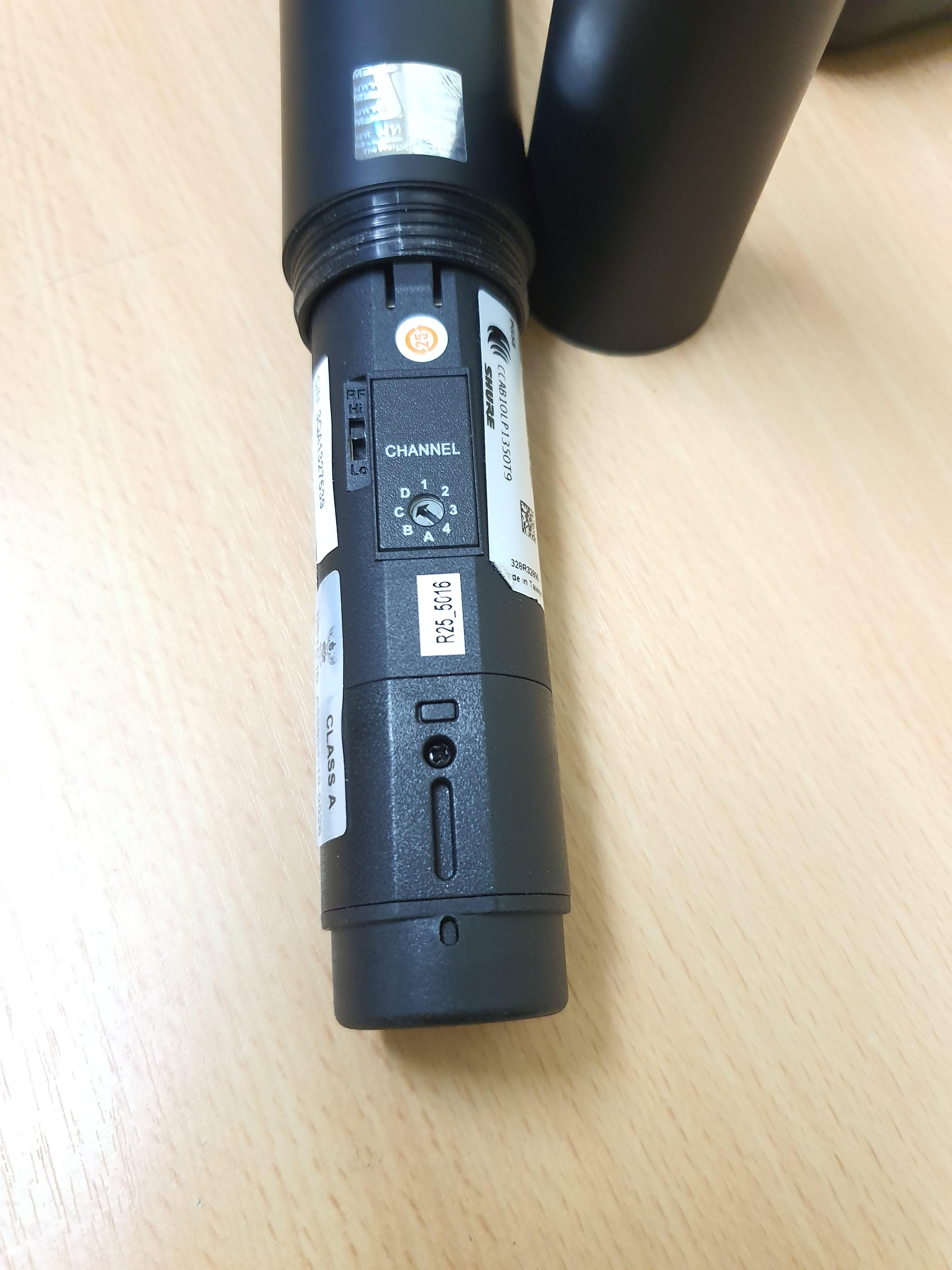 ไมโครโฟนไร้สายมือสอง SHURE SVX4/PG58 มหาจักรแท้ๆ