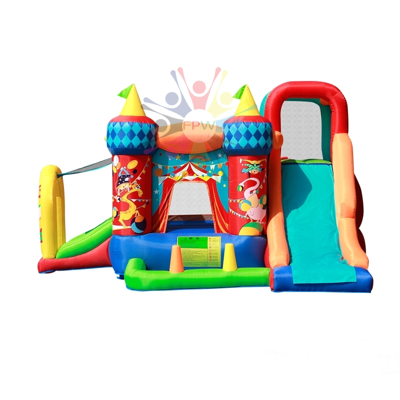 บ้านลมขนาด 300x360x210 cm สินค้าผลิตและออกแบบได้ลงตัวและน่ารักสุดๆ พร้อด้วยฟังท์ชั่นที่เสริมสร้างพัฒนาการและจินตนาการได้อย่างครบครัน มีสีสันสดใสออกแบบมาเพื่อกระตุ้นประสาทตาในการมองเห็นของเด็กๆ เหมาะสำหรับเด็กอายุ 3-10 ขวบน้ำหนักโดยรวมไม่เกิน 100 กิโลกรัม