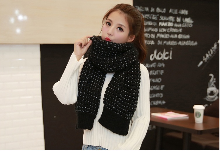 พร้อมส่ง - ผ้าพันคอไหมพรมกันหนาว NC113 (สีดำ)