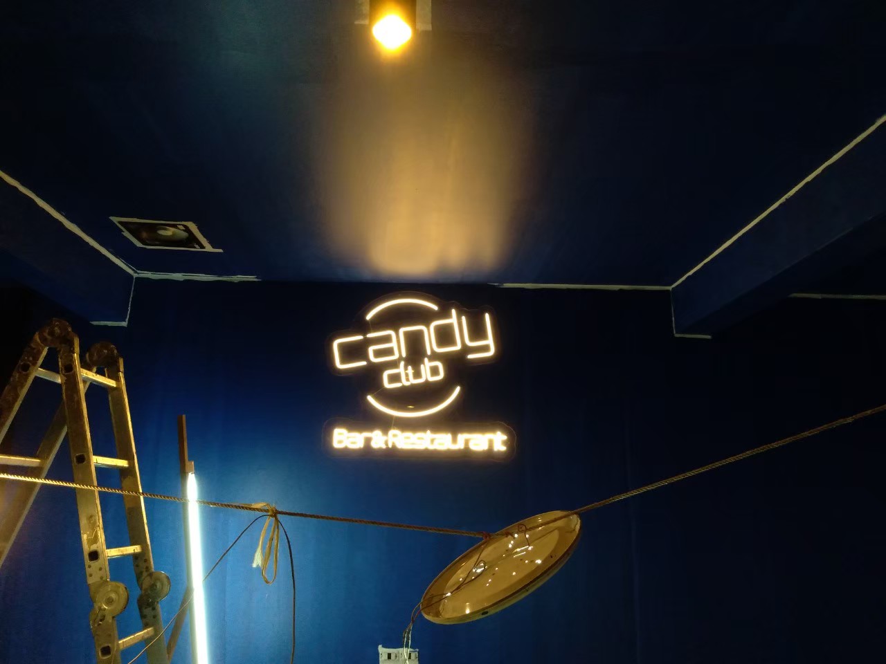 งานป้ายไฟนีออน ติดตั้ง เชียงไหม่