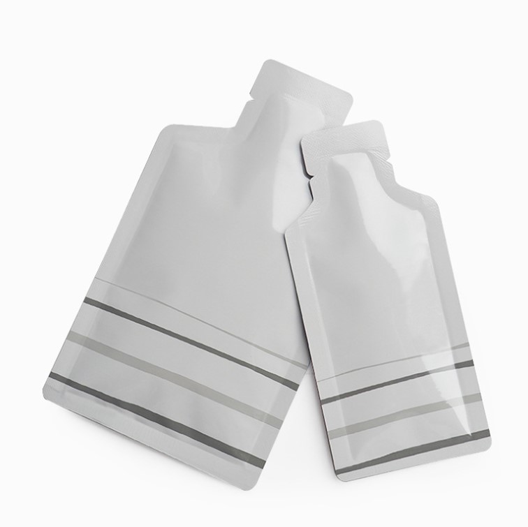 ถุงแบนฟอยล์รูปขวด ซีล 3 ด้าน (เมทัลไลท์)