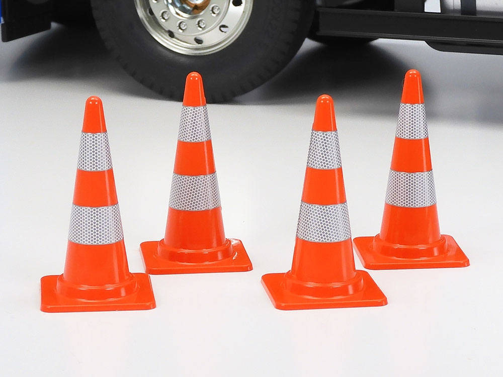 Accessory Set for 1/14 Scale R/C Truck (Cones&Tools)