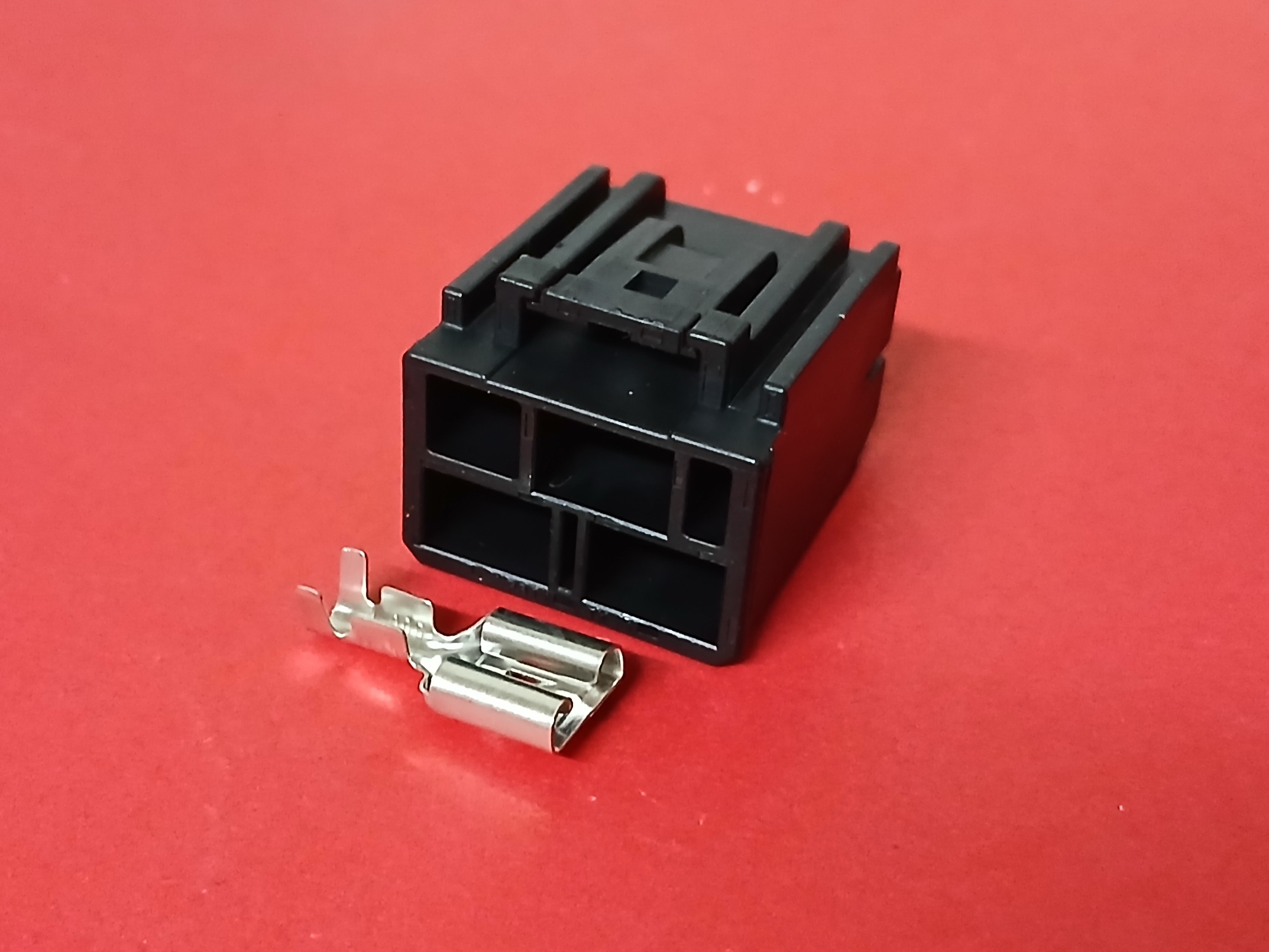 3 พิน ดำ 7.8 มม. มัดไฟ Honda pcx 160