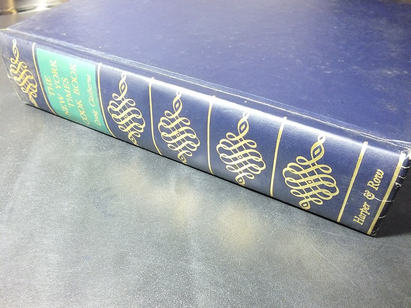 THE NEW YORK TIMES COOK BOOK by CRAIG CLAIBORNE ปกแข็ง ปี 1961