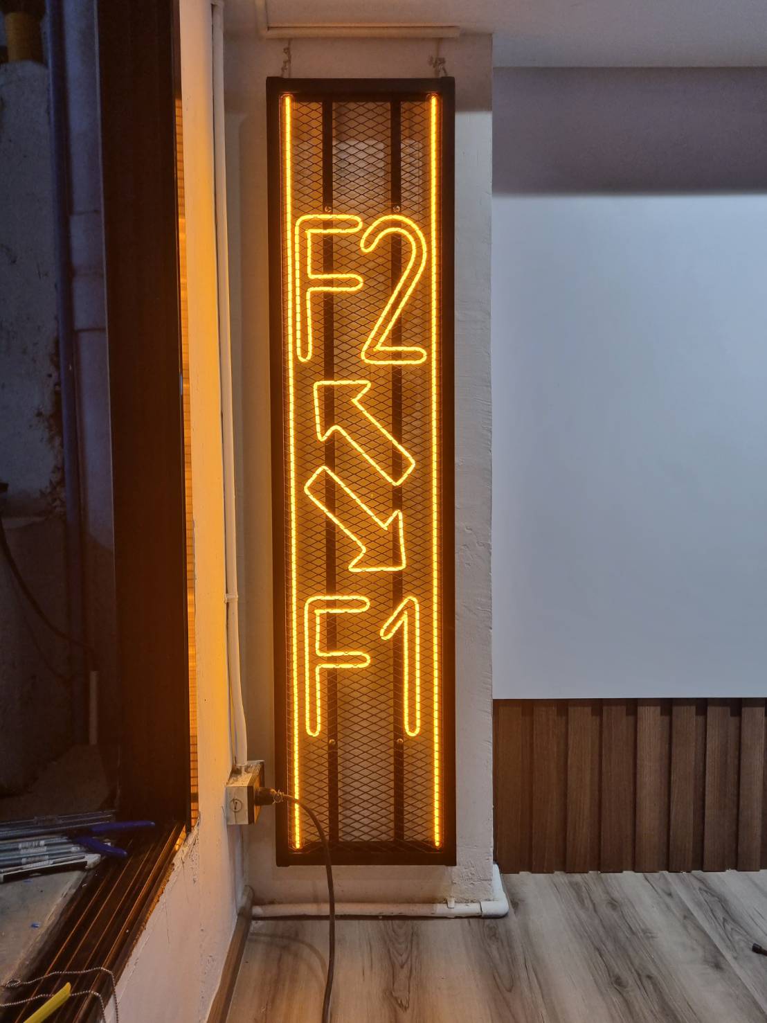 '' ป้ายไฟดัดนีออนเฟล็กซ์ '' ขนาด 34x149 cm