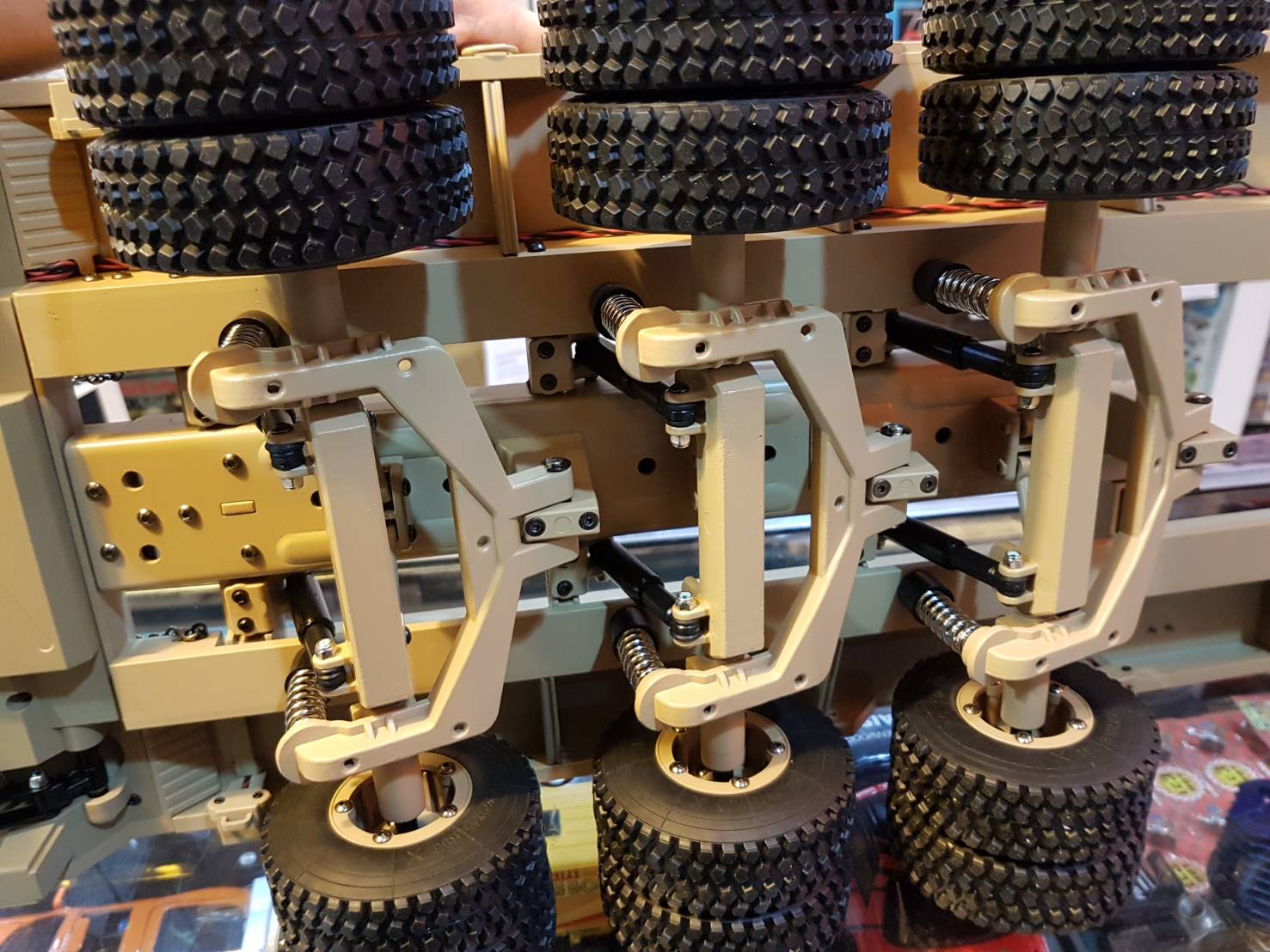 U.S. M983 Hemtt Oshkosh 8x8 Military Tactical Truck w/M747 Lowboy Trailer (Full-Option)