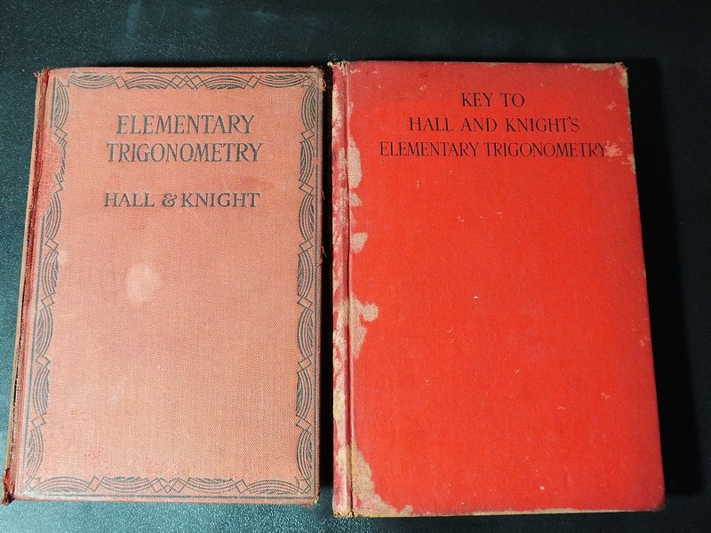 ELEMENTARY TRIGONOMETRY and KEY TO HALL & KNIGHT'S ELEMENTARY TRIGONOMETRY ปกแข็ง 2 เล่ม ปี 1960