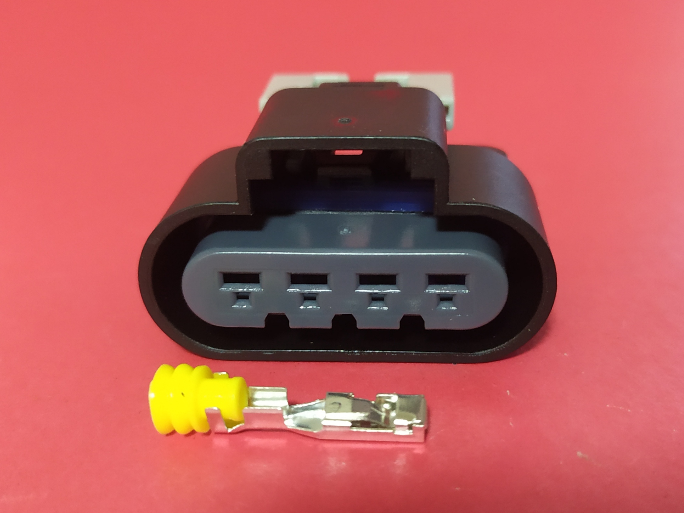 4 พิน ดำ Oil Pump #7042Y-2.8