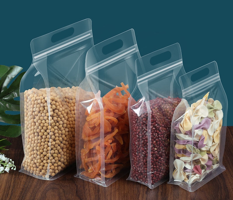 ถุงพลาสติกใสซิปหูหิ้ว ฐานเรียบ (แพ็ค 50 ใบ)