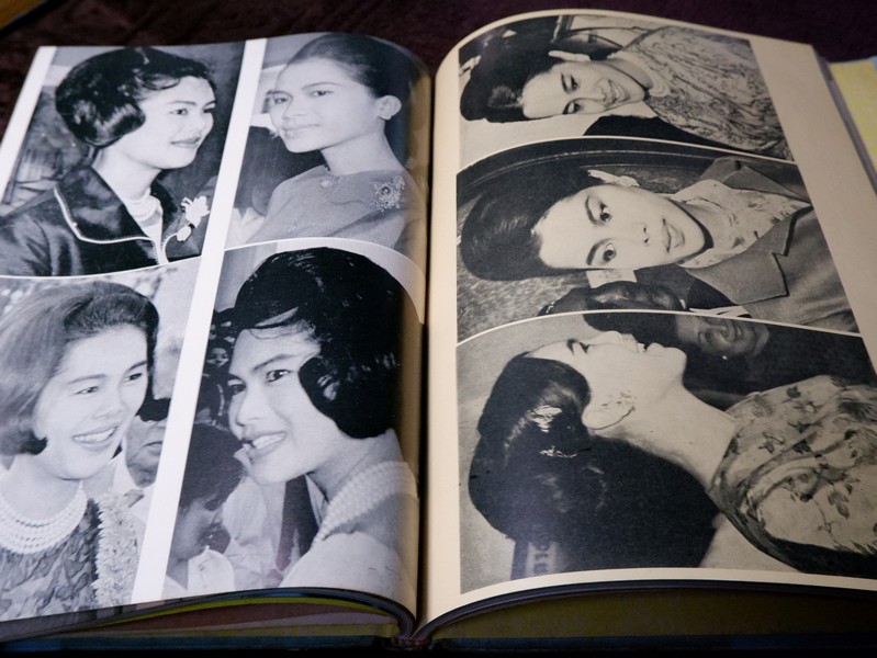 ประมวลพระบรมฉายาลักษณ์ ฉบับพิเศษ สมเด็จพระนางเจ้าสิริกิติ์ พระบรมราชินีนาถ ปี 2510