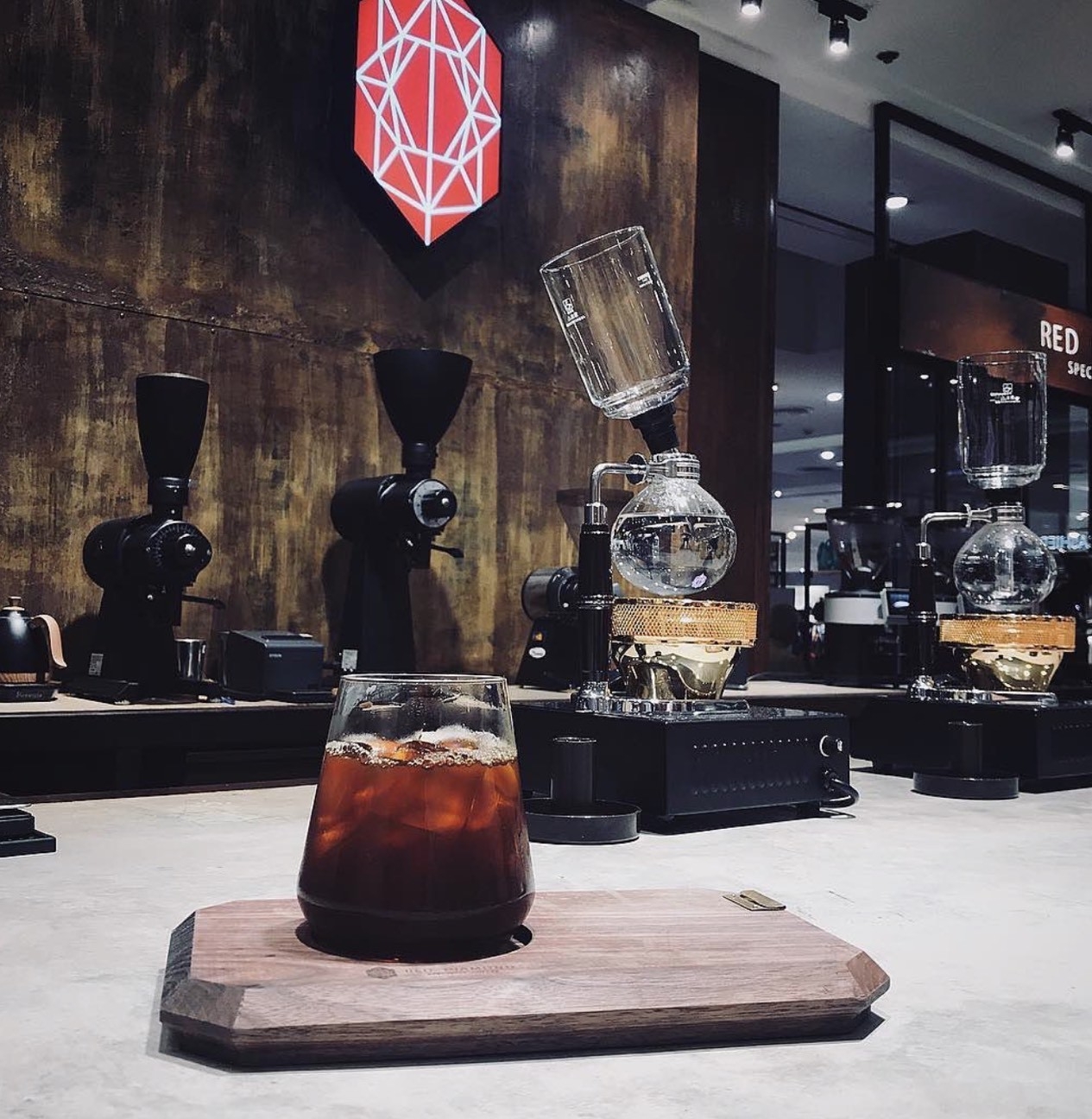 ป้ายร้านกาแฟ เรดไดมอน