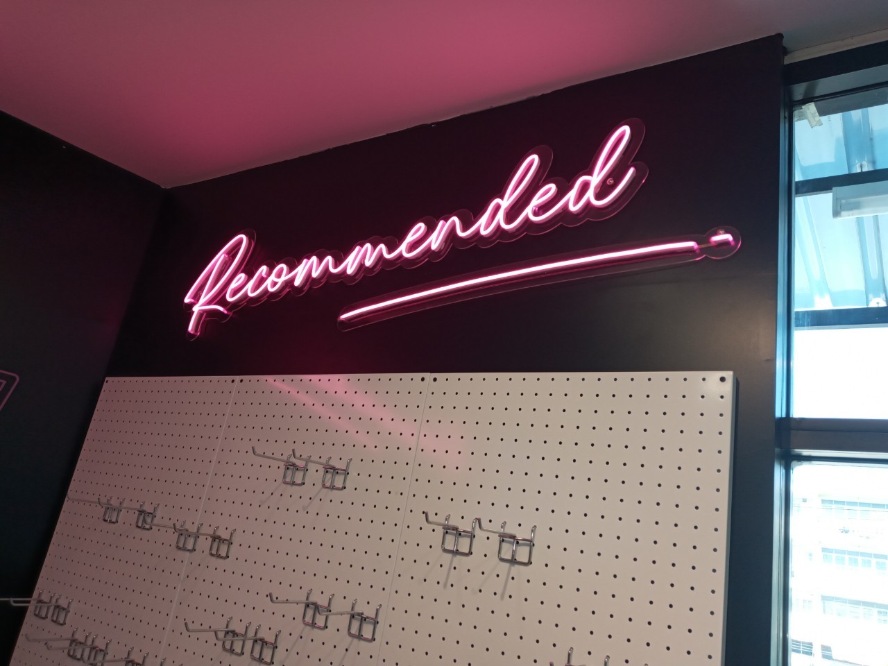 ป้ายไฟนีออน