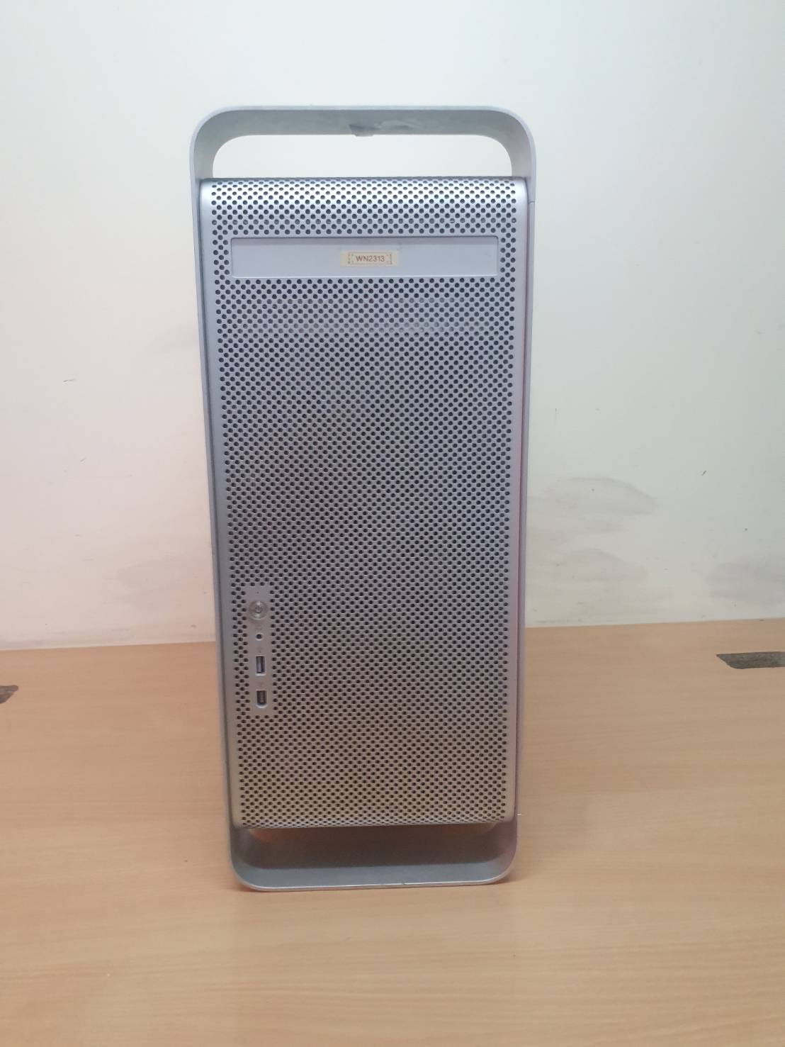 ขาย Mac Pro g5. Coreduo 2.0ghz. Ram 4 gb Hdd 250gb มือสอง