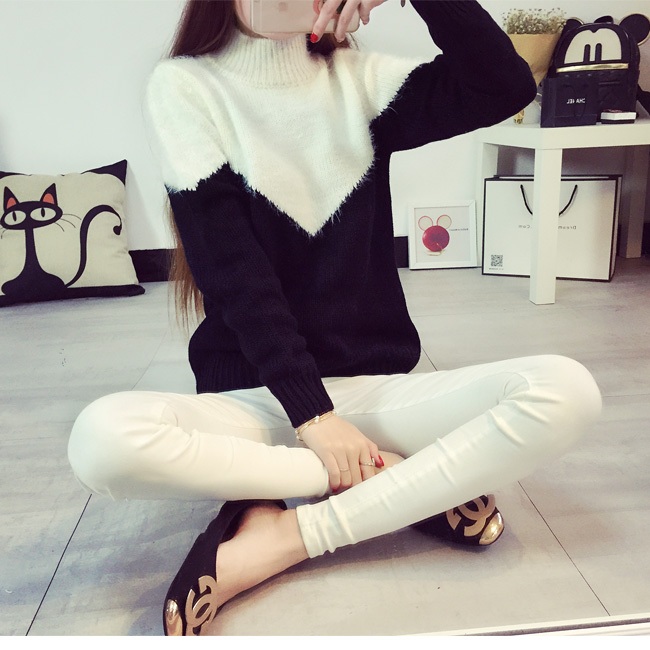 พร้อมส่ง - เสื้อไหมพรมแขนยาว ST173 (สีขาวดำ)