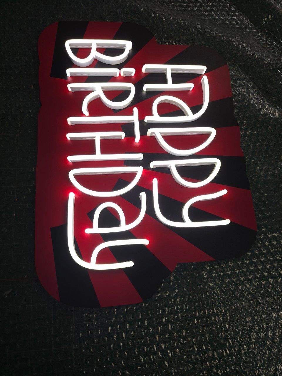 ไฟดัดนีออนเฟล็ก Happy Birthday 21x33 cm