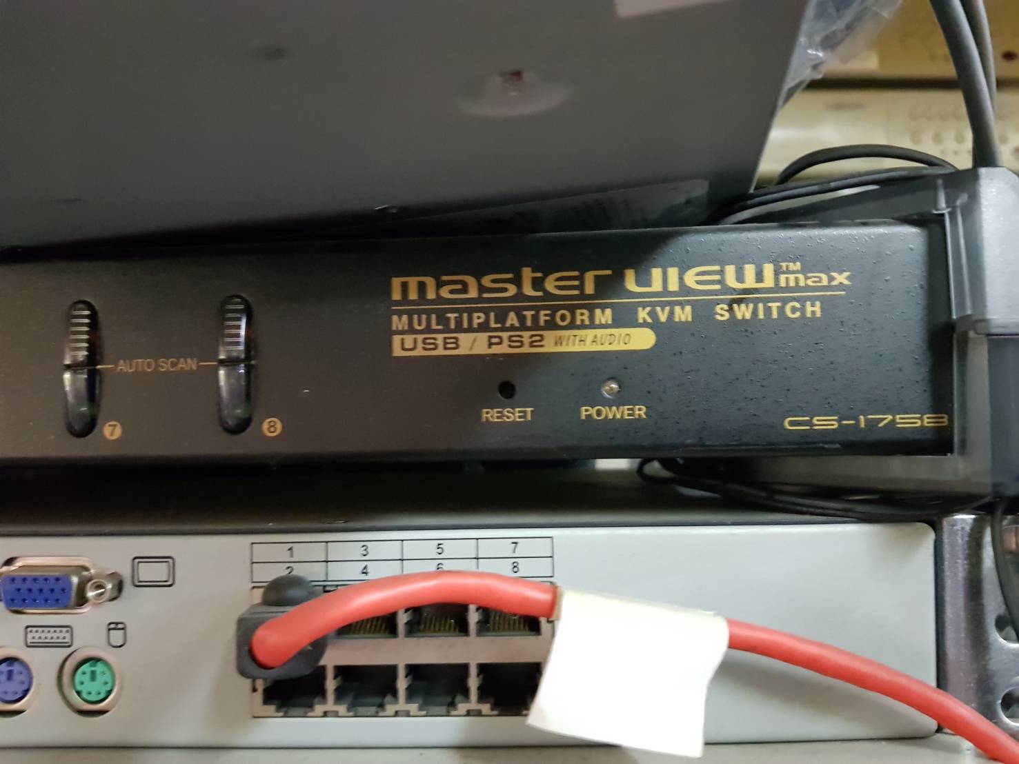 8-Port PS/2-USB VGA/Audio KVM Switch (CS1758)