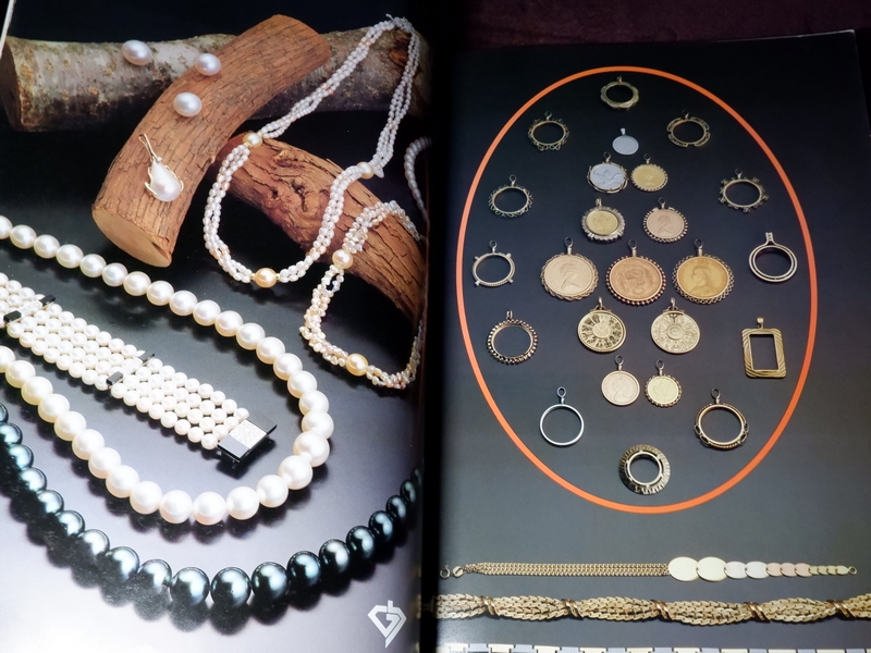 Jewellery Stores in Japan เล่มใหญ่ หนา 300 หน้า