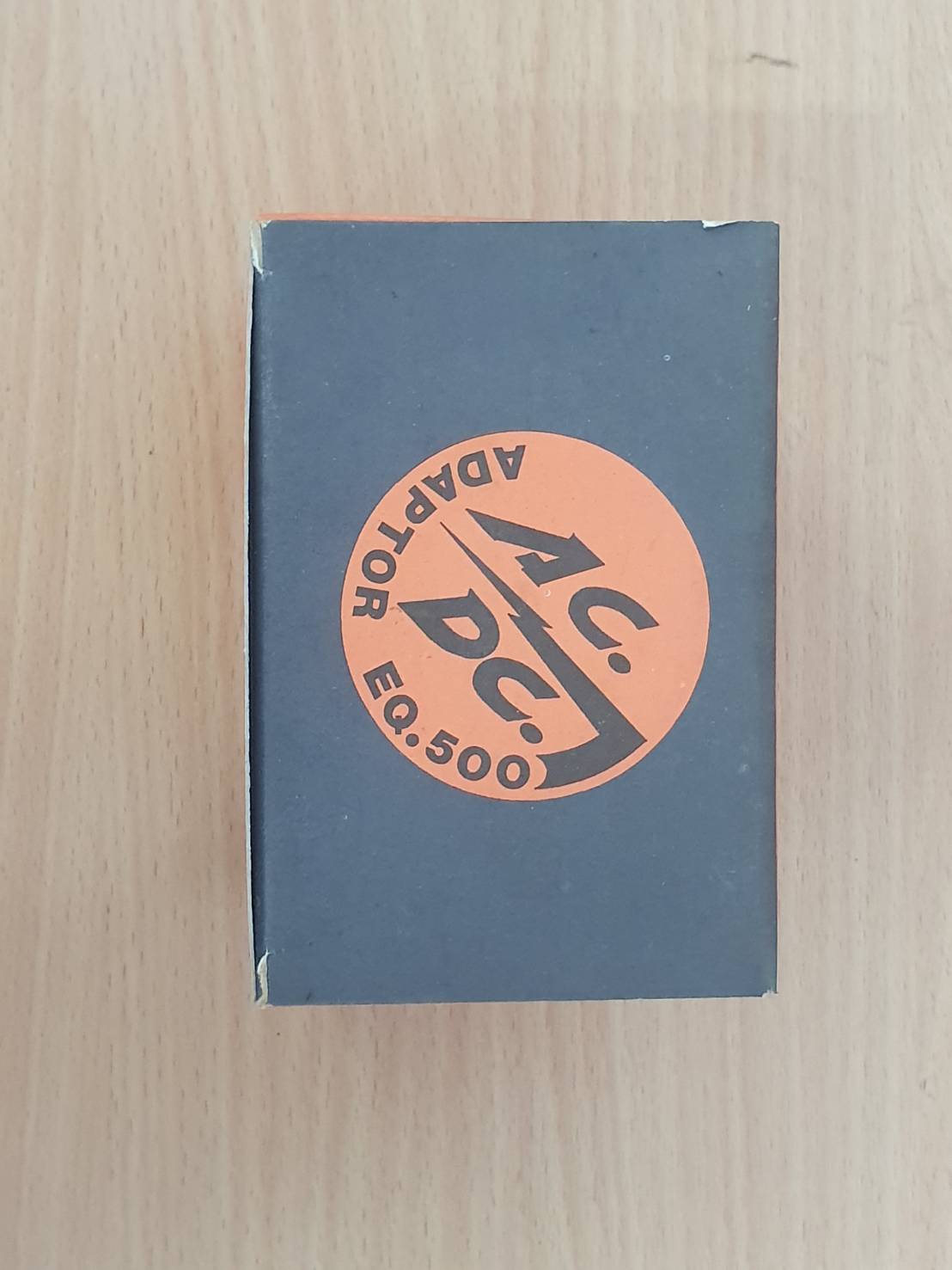 อแดปเตอร์ ปรับโวลต์ ยังไม่ได้ใช้งาน