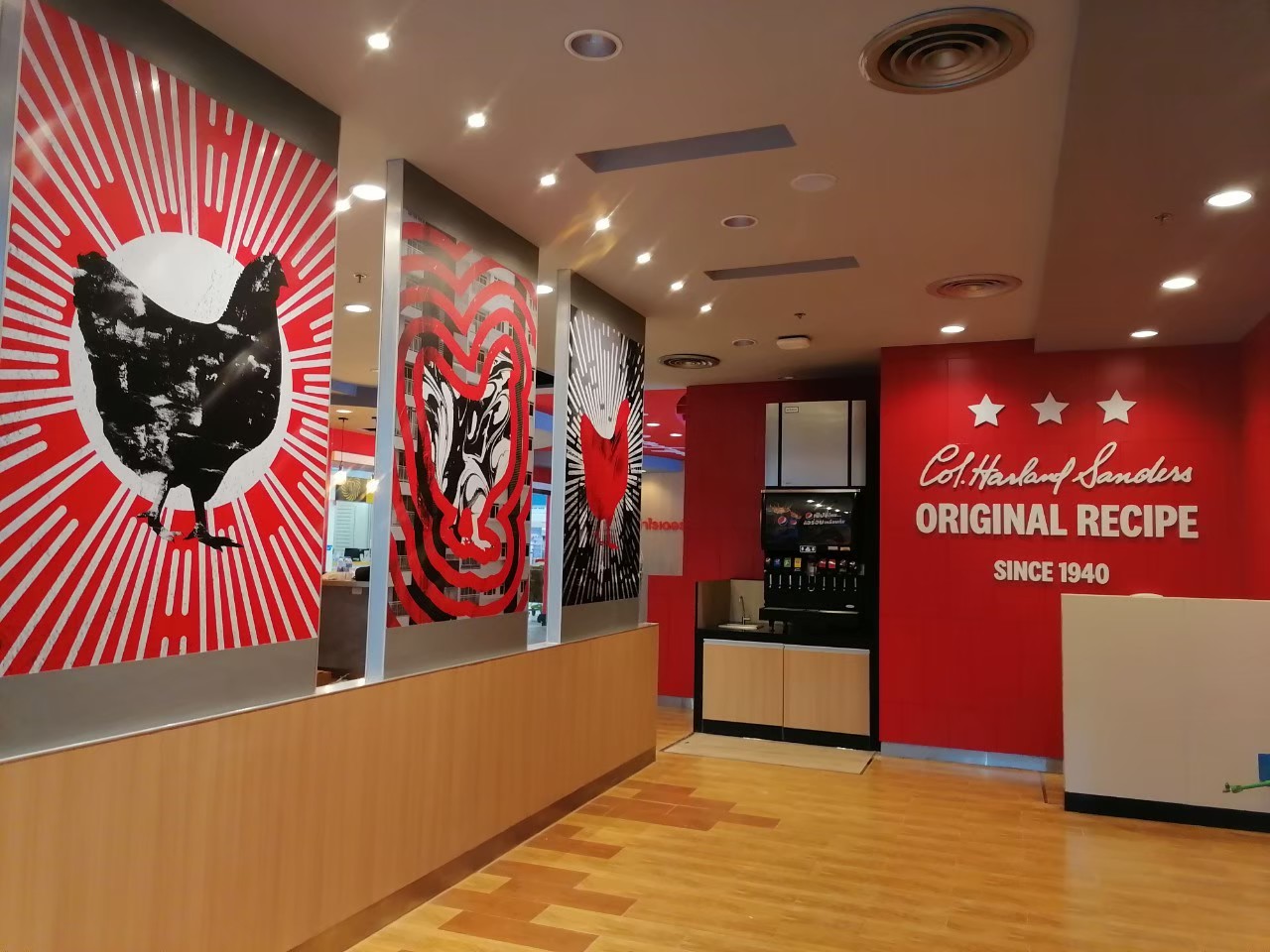 งานตกแต่งป้ายและสติ๊กเกอร์ร้านไก่ KFC