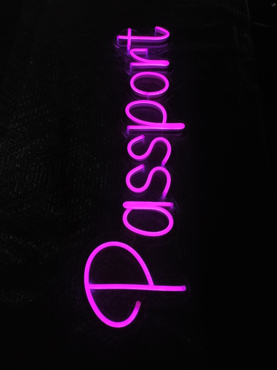 ไฟนีออน เฟค