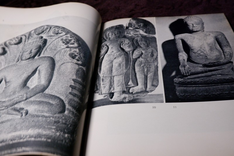 ART IN THAILAND by M.C. Suubhadradis Diskul copyright 1972 (ภาพคมชัด)