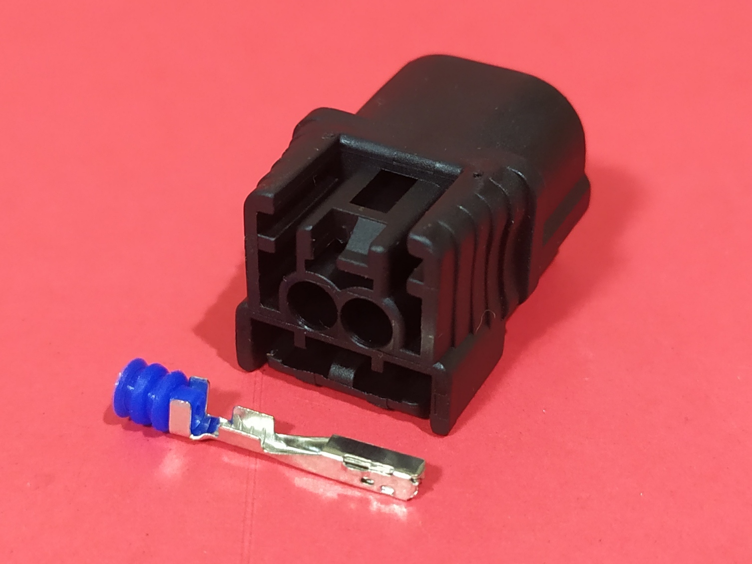 2 พิน ดำ ร่องบน ล็อคใหญ่ #7036