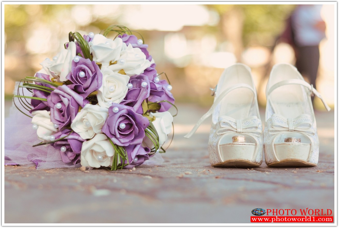 วอลเปเปอร์รูปภาพติดผนังสั่งทำ มีภาพให้เลือกกว่า 50,000 ภาพ ออกแบบกราฟฟิค หรือ รูปภาพตามที่ท่านกำหนด ในสไตล์ท่านเอง "custom made"