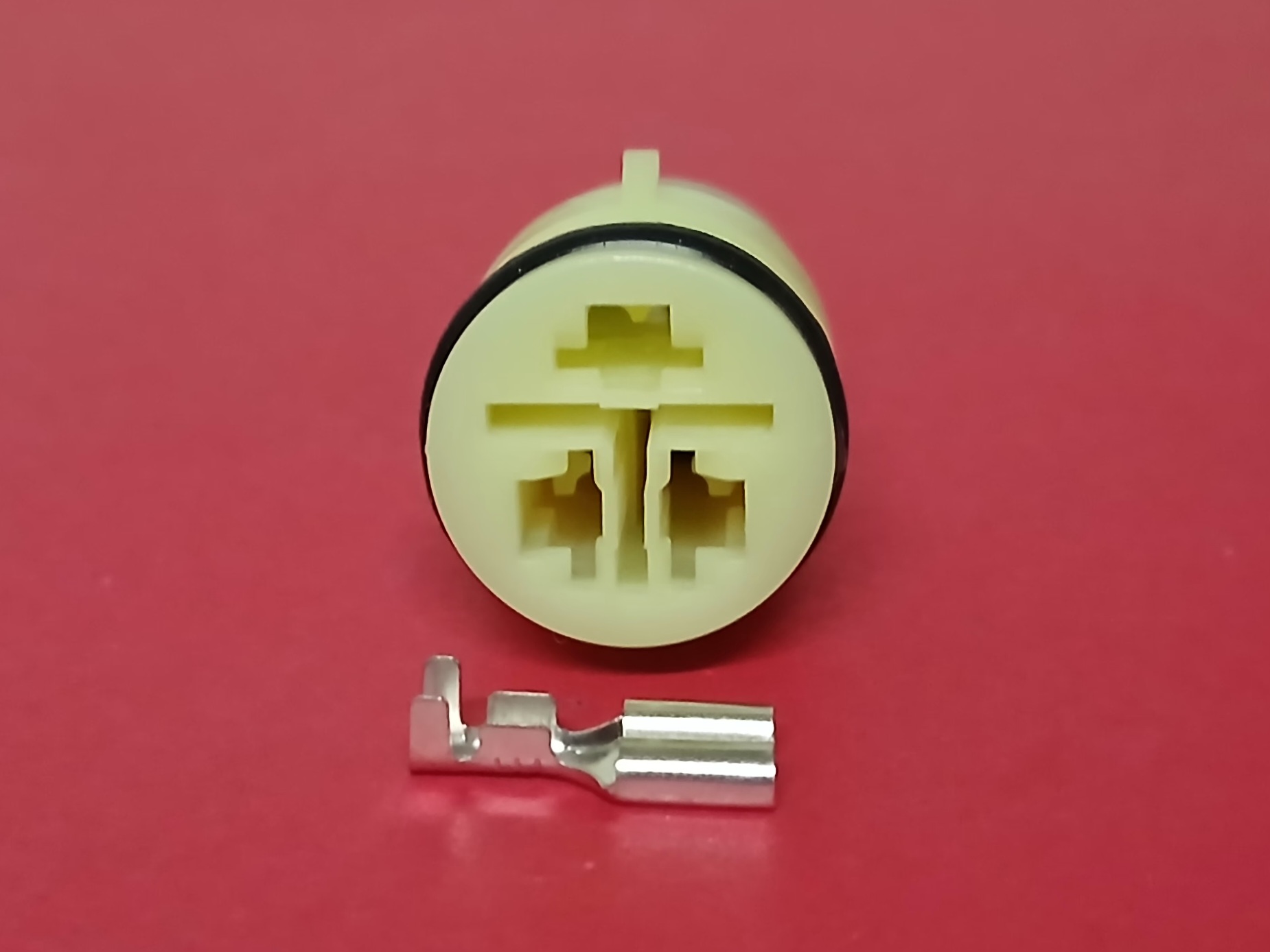 3 พิน ไดร์ชาร์จ Isuzu TFR #3551