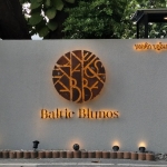 ป้ายโลโก้วินเทจ พ่นสีสนิม Baltic Blunos