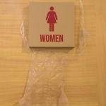 ป้ายโลหะซิงห์ ติดชื่อห้อง พ่นสีอุตสาหกรรม + สติ๊เกอร์ไดคัท #ห้องน้ำหญิง