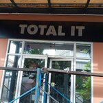 งานติดตั้งป้าย ตัวอักษรสแตนเลส - TOTAL IT ไทเทิ่ล ไอที
