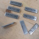 ป้ายสแตนเลสสีเงินแฮร์ไลน์หนา 1มิล กัดกรด ขนาด 5x1.5cm