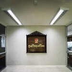 ป้ายชื่อห้อง ศูนย์วิทยุเสรีไทย พร้อมโลโก้ พื้นไม้สัก ขนาด 110x120 ซม.