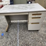 โต๊ะทำงาน ขนาด 69x120x74 มือสอง